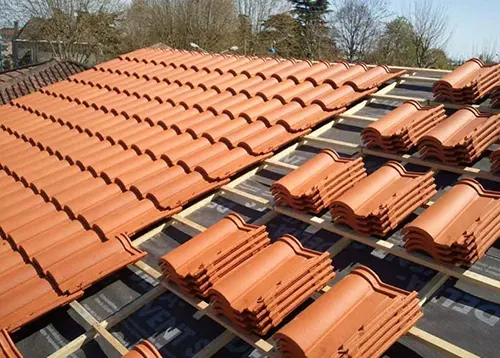 Rénovation complète de toiture – tuiles neuves - Volledige dakrenovatie – nieuwe pannen